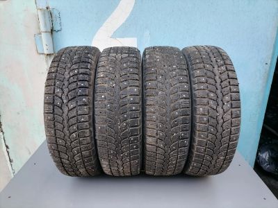 Лот: 19628954. Фото: 1. Шыны зимние шипованые 175/65/14. Шины