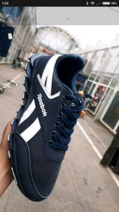 Лот: 11495820. Фото: 1. Кроссовки reebok. Кеды, кроссовки, слипоны