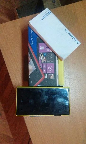 Лот: 5496837. Фото: 1. Nokia Lumia 720. Смартфоны