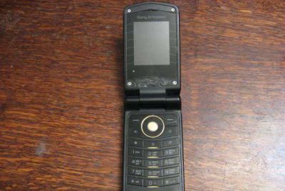 Лот: 6078821. Фото: 1. Sony Ericsson Z555i. Кнопочные мобильные телефоны