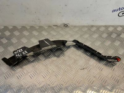 Лот: 21702903. Фото: 1. крепление бампера Opel Astra L48. Двигатель и элементы двигателя