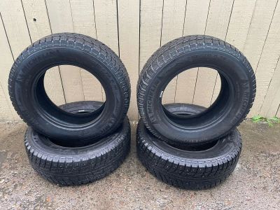 Лот: 18108013. Фото: 1. Зимняя резина Michelin Latitude... Шины