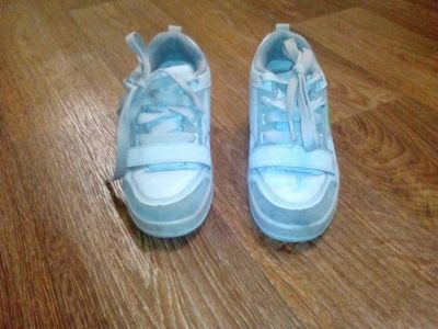 Лот: 6621497. Фото: 1. Детские роликовые кроссовки Heelys. Кеды, кроссовки