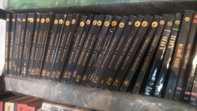 Лот: 13024392. Фото: 1. Детективы. Книги для родителей