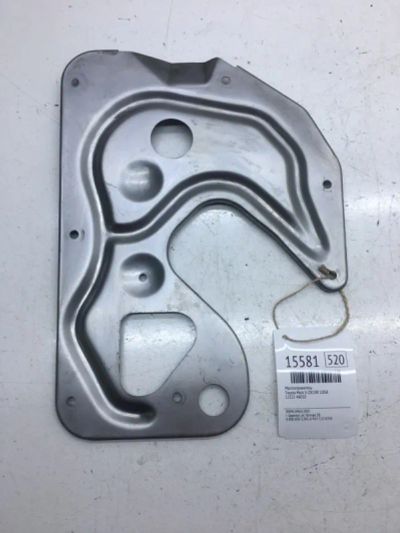 Лот: 20378979. Фото: 1. Маслоотражатель Toyota Mark Ii... Двигатель и элементы двигателя