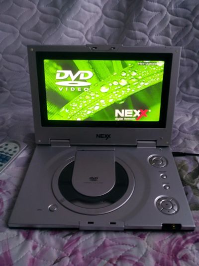 Лот: 12875192. Фото: 1. Портативный DVD-плеер. DVD, Blu-Ray плееры
