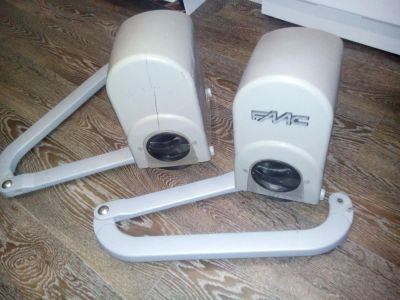 Лот: 7232133. Фото: 1. Привод рычажный FAAC 391E (Италия... Ворота, заборы, шлагбаумы