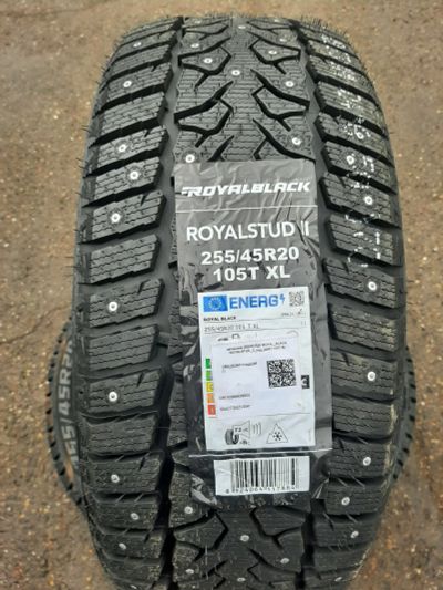 Лот: 24401614. Фото: 1. 255/45 R20 105T Royal Black Royal... Шины