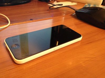 Лот: 4456121. Фото: 1. Iphone 5c 16gb LTE. Смартфоны