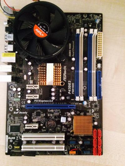 Лот: 6916237. Фото: 1. Хорошая материнская плата asrock... Материнские платы
