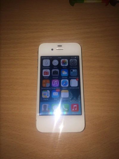 Лот: 8520798. Фото: 1. Iphone 4 8GB White отличное состояние... Смартфоны