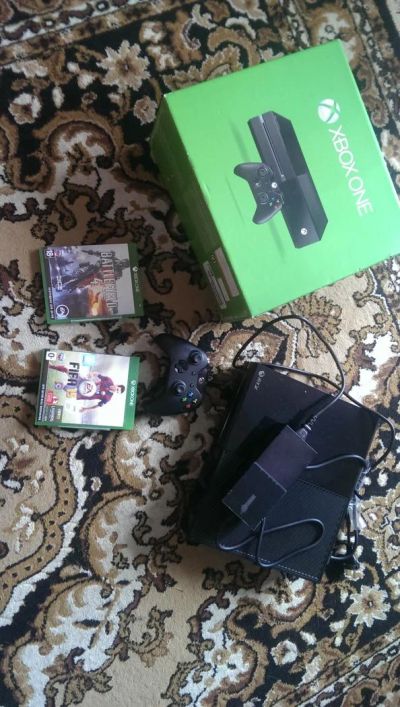 Лот: 5954621. Фото: 1. Продам xbox one на гарантии. Игровые приставки, консоли