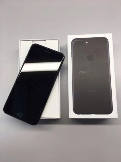 Лот: 11047302. Фото: 1. IPhone 7 Plus 32gb black. Смартфоны