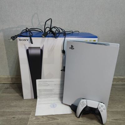 Лот: 24345659. Фото: 1. Sony PlayStation 5 с дисководом. Игровые приставки, консоли