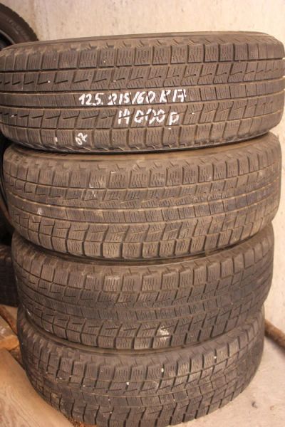 Лот: 6524823. Фото: 1. 7.Bridgestone Blizzak revo 1 215... Шины