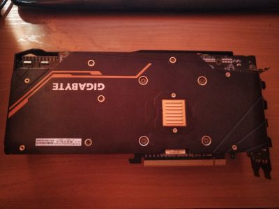 Лот: 15791141. Фото: 1. Видеокарта Gigabyte Vega64 8gb... Видеокарты