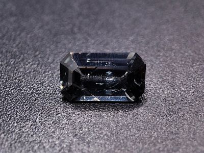 Лот: 20966069. Фото: 1. 1.08 ct. Грозовая Шпинель кушон... Драгоценные и поделочные камни