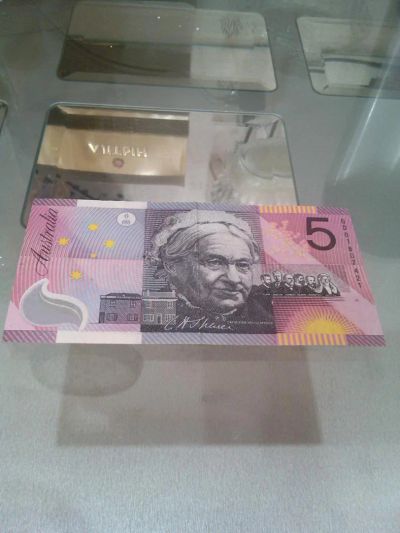 Лот: 6302915. Фото: 1. Банкнота 5 австралийских долларов. Другое (банкноты)