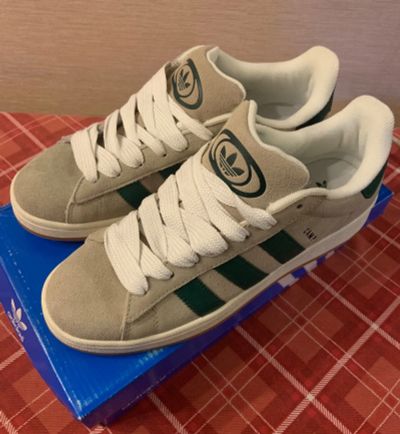 Лот: 25587087. Фото: 1. Кроссовки adidas. Кеды, кроссовки, слипоны