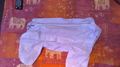 Лот: 11459403. Фото: 1. Продам костюм с ловушками от клещей. Ошейники, одежда, конное снаряжение