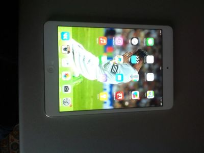 Лот: 5534457. Фото: 1. iPad mini 16 gb white. Планшеты
