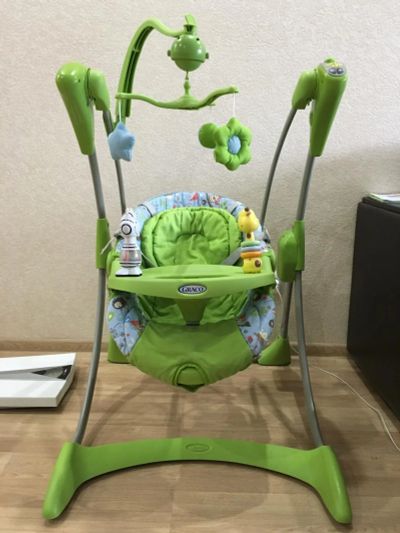 Лот: 7305025. Фото: 1. Электронная качеля Graco Silhouette... Ходунки, прыгунки, качели