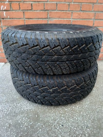 Лот: 19070200. Фото: 1. Bridgestone 265/70R15 D693. Шины