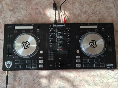 Лот: 11273560. Фото: 1. Numark MixTrack III PRO + наушники... DJ-оборудование