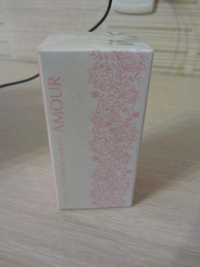 Лот: 10513544. Фото: 1. Avon Amour - чистый как первая... Женская парфюмерия