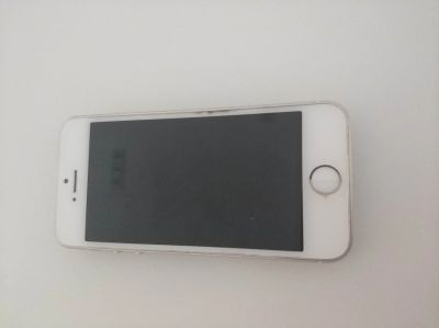 Лот: 12249656. Фото: 1. iPhone 5s 16Gb GOLD. Кнопочные мобильные телефоны