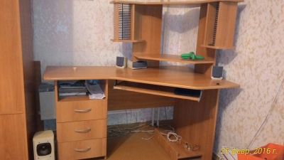 Лот: 7082985. Фото: 1. Продам стол компьютерный угловой. Компьютерные и письменные столы