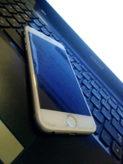 Лот: 7073869. Фото: 1. iPhone 6 16GB Silver. Смартфоны