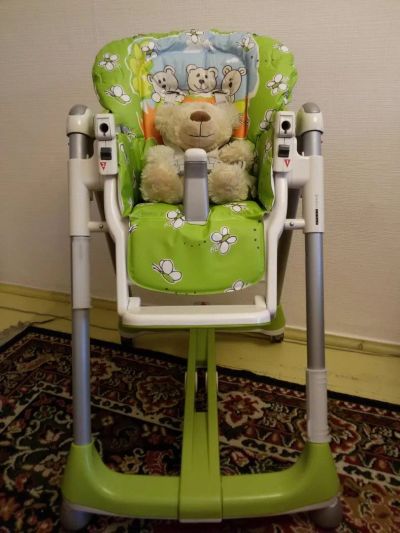 Лот: 10485910. Фото: 1. стул для кормления Peg Perego. Стульчики для кормления