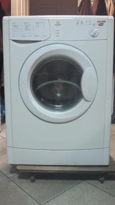 Лот: 4431094. Фото: 1. Продам стиральную машину Indesit... Стиральные машины