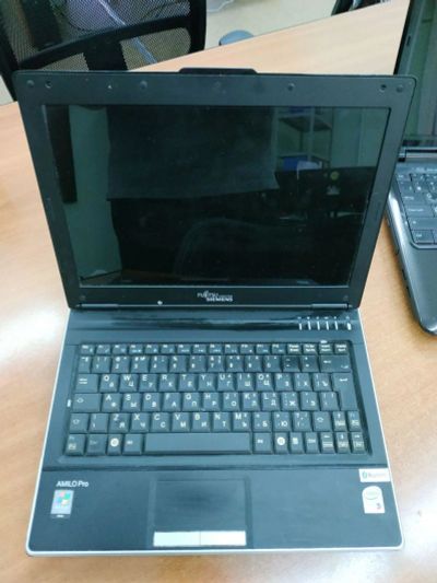 Лот: 15188656. Фото: 1. Ноутбук Fujitsu-Siemens AMILO... Ноутбуки