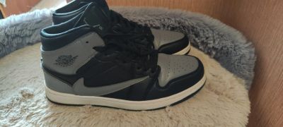 Лот: 20670045. Фото: 1. Ботинки зимние Nike. разм.43. Ботинки