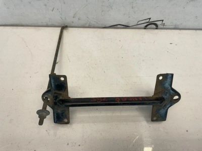 Лот: 24425433. Фото: 1. крепление аккумулятора Mitsubishi... Двигатель и элементы двигателя