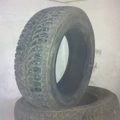 Лот: 4895051. Фото: 1. Шины шипованные 4 шт. 195/60 R15. Шины