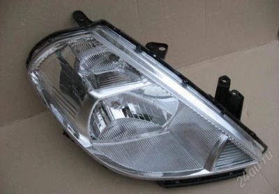 Лот: 1784107. Фото: 1. фара правая nissan tiida 2005... Оптика и освещение