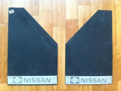 Лот: 724351. Фото: 1. Брызговики (2шт) с надписью Nissan... Кузов