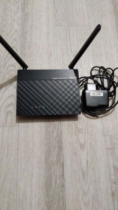 Лот: 10232445. Фото: 1. роутер asus rt-n11p. Маршрутизаторы (роутеры)