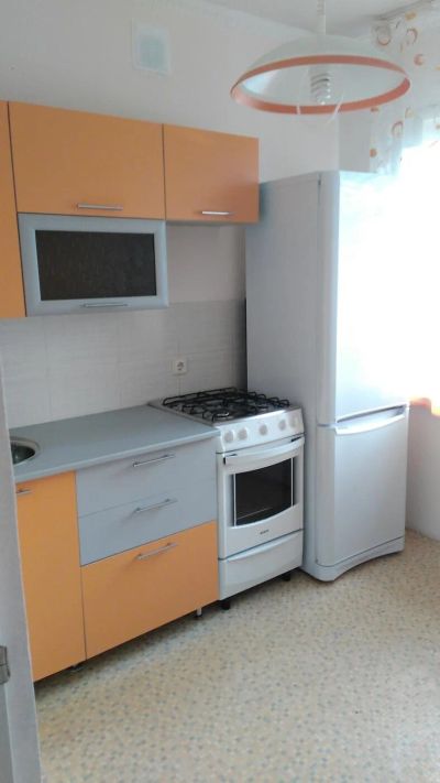 Лот: 10076502. Фото: 1. Сдам 1-комн. квартиру на ул. Матросова. Квартиры, студии