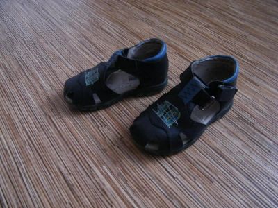 Лот: 3849823. Фото: 1. сандали для мальчика р. 24. Сандалии