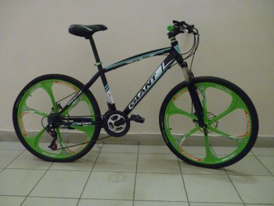 Лот: 9917641. Фото: 1. Велосипед GLANT - 7 ATX 880. Велосипеды
