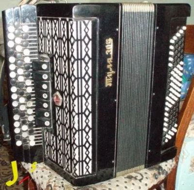 Лот: 1013325. Фото: 1. Баян Тула 304. Клавишные