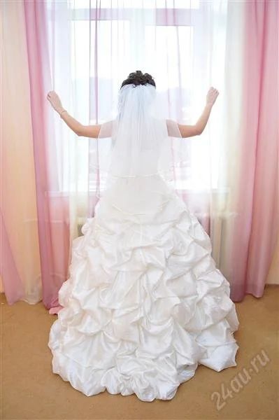 Лот: 1132737. Фото: 1. Свадебное платье для красивой... Свадебные платья