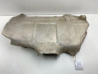Лот: 25318722. Фото: 1. Термоэкран Volkswagen Passat 1997... Двигатель и элементы двигателя