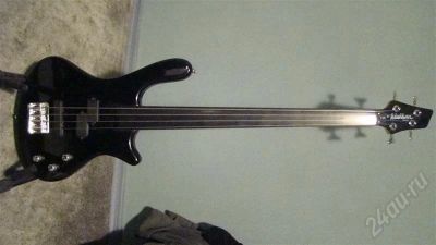 Лот: 475156. Фото: 1. безладовый бас Washburn T14. Гитары