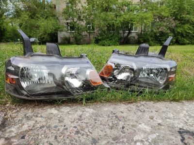 Лот: 17875346. Фото: 1. Фары Honda stepwgn RF4. Оптика и освещение