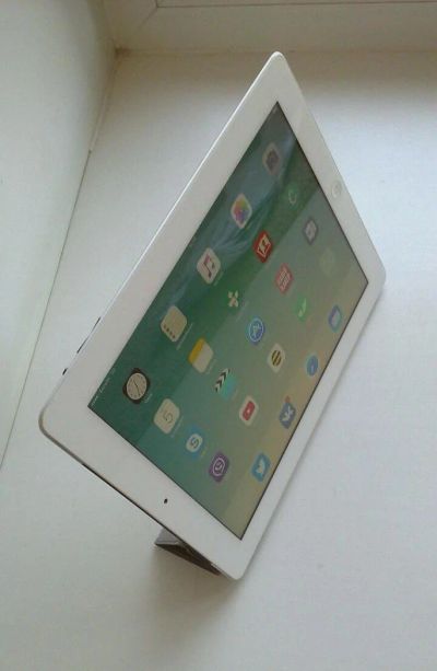 Лот: 6386972. Фото: 1. iPad 3 (The New iPad) 32Gb Wi-Fi... Планшеты